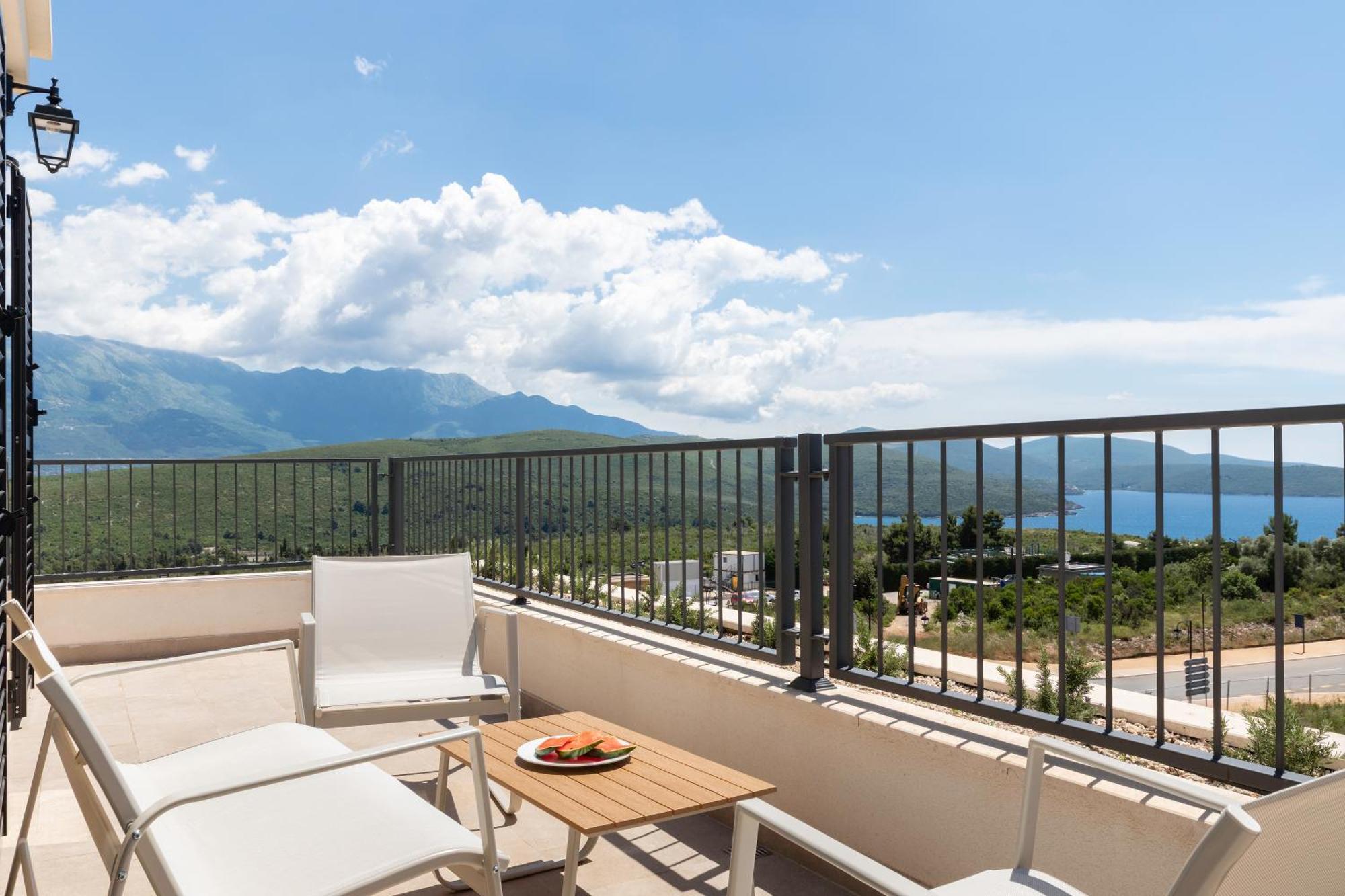 Lustica Apartments Central Tivat Exterior foto